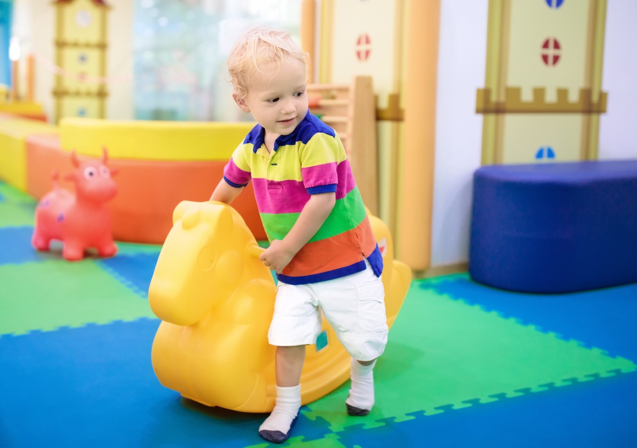 Обустройство игровой детской площадки в медицинском учреждении