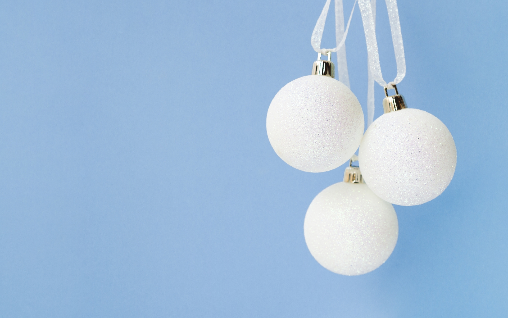 Новогоднее оформление медицинской клиники и кабинетов врача